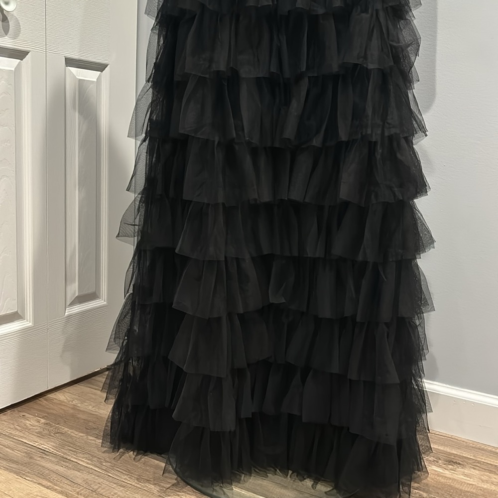 NWOT Mac Duggal ruffle tulle tiered sequin top gown - Picture 7 of 15